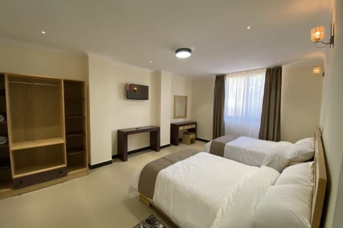 Twin Room With AC thumbnail 7