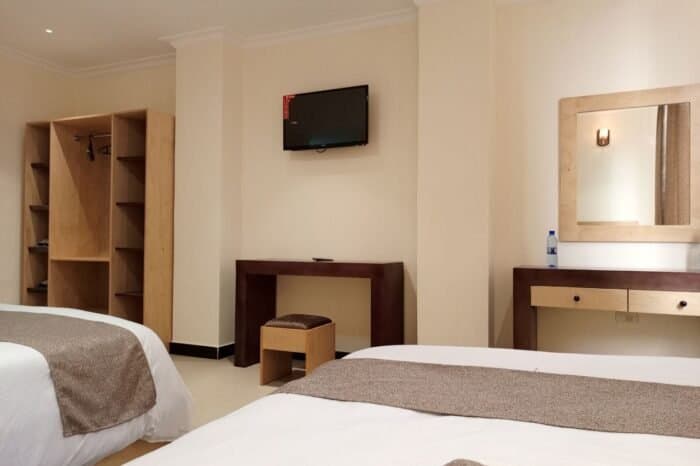 Twin Room With AC thumbnail 6